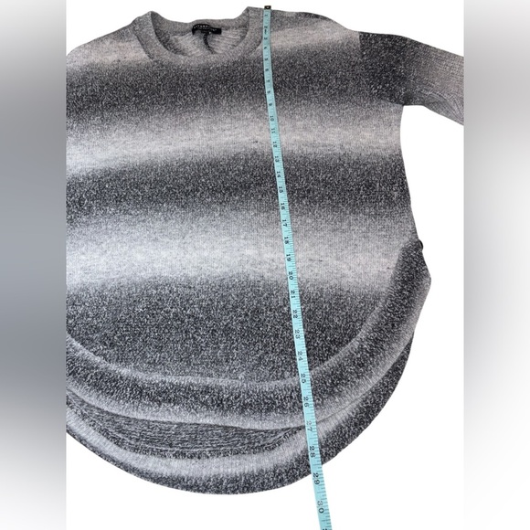 Liverpool Women's Ombré Black and White Gradient Sweater Size Large - Picture 9 of 11